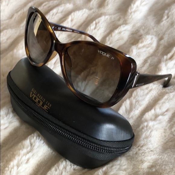 Gorgeous Gigi Hadid for VOGUE Ladies Sunglasses - Picture 2 of 7